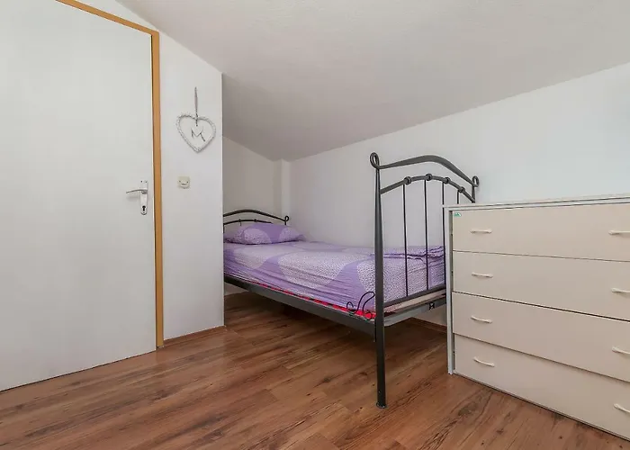 Mandic Apartment Omis